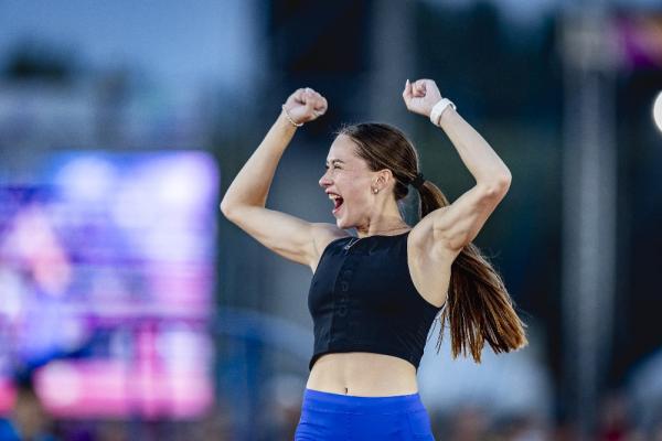 Международный турнир «Королева спорта. Финал серии высота» в Златоусте посетили восемь тысяч человек