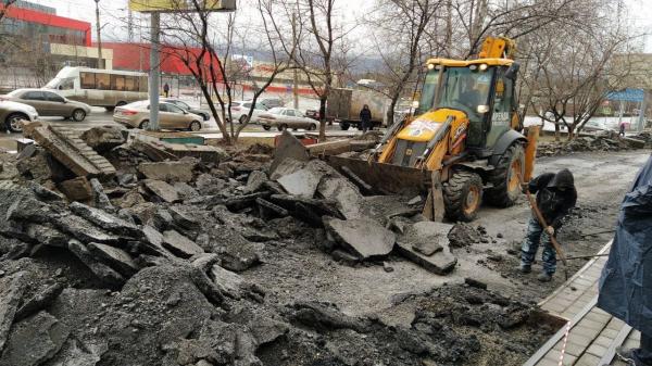 В Златоусте стартовали масштабные работы по благоустройству общественных пространств и дворов