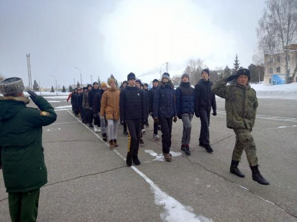 В Чебаркульском гарнизоне завершились учебные сборы златоустовских старшеклассников