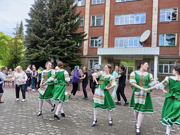 В Златоусте пригласили на «Дни позитивного общения в народном стиле»