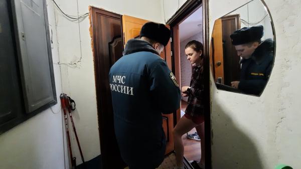 В Златоусте продолжаются профилактические мероприятия и обучение населения сотрудниками отдела надзорной деятельности и профилактической работы по городу Златоусту и Кусинскому району