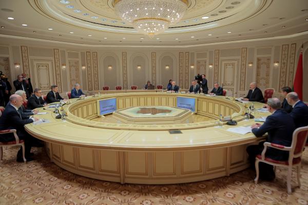 Президент Республики Беларусь Александр Лукашенко провел встречу с губернатором Челябинской области Алексеем Текслером