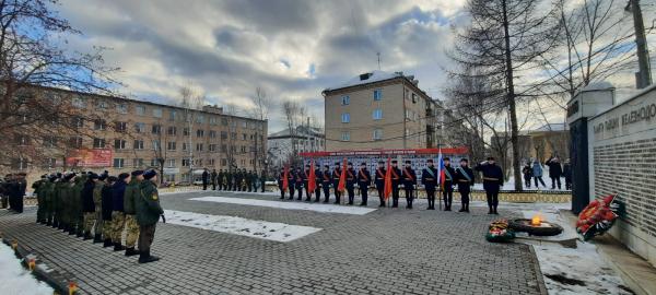 В Златоусте открыли две мемориальные плиты в память о тех, кто ценой своей жизни защищал Родину