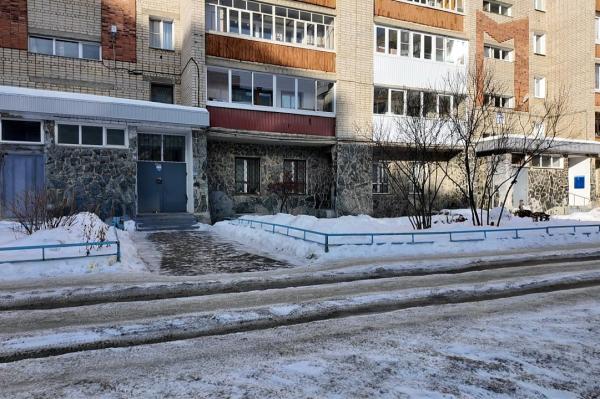 В Златоусте усилен контроль за очисткой придомовых территорий от снега и наледи